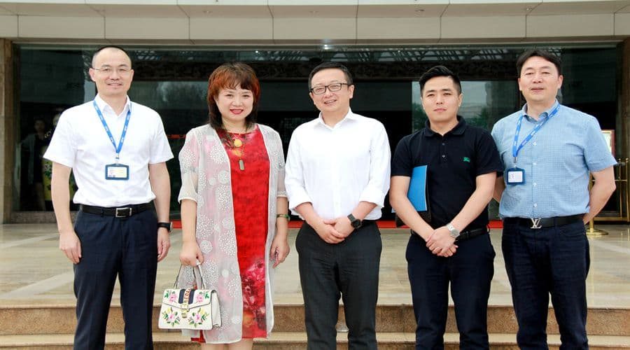 老朋侪 新高度——科盟医药董事长刘亚蜀女士莅临满堂彩药业共论生长新思绪